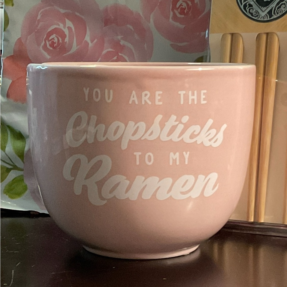 Pink Ramen Bowl with Chopsticks Set. Width 5” height 4.5” circumference 16” - Picture 2 of 8
